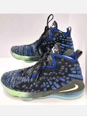 Lebron XVII  Constellations Sneakers, Size 7Y|‎ 8.5W|EUR 40